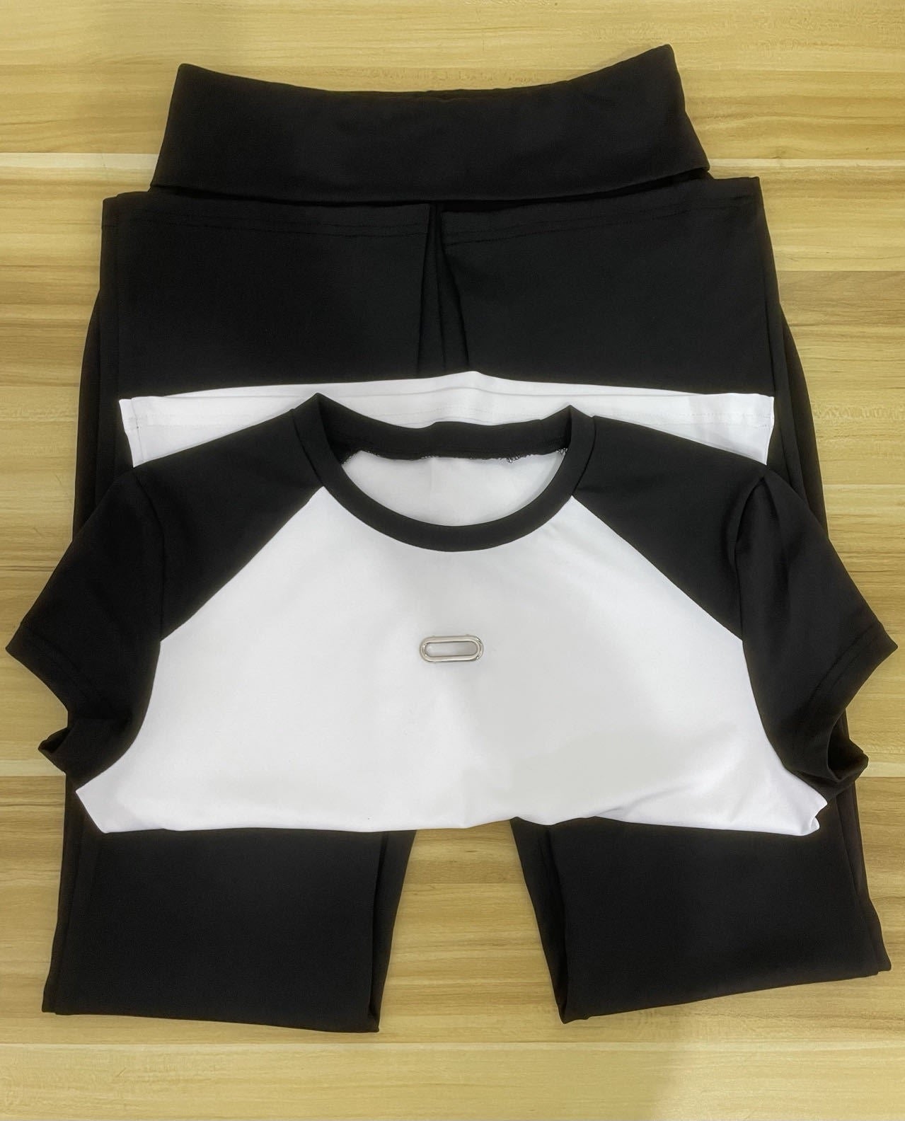 Zweiteiliges Set | Sportlich & Stylisch | Bequem & Figurbetont